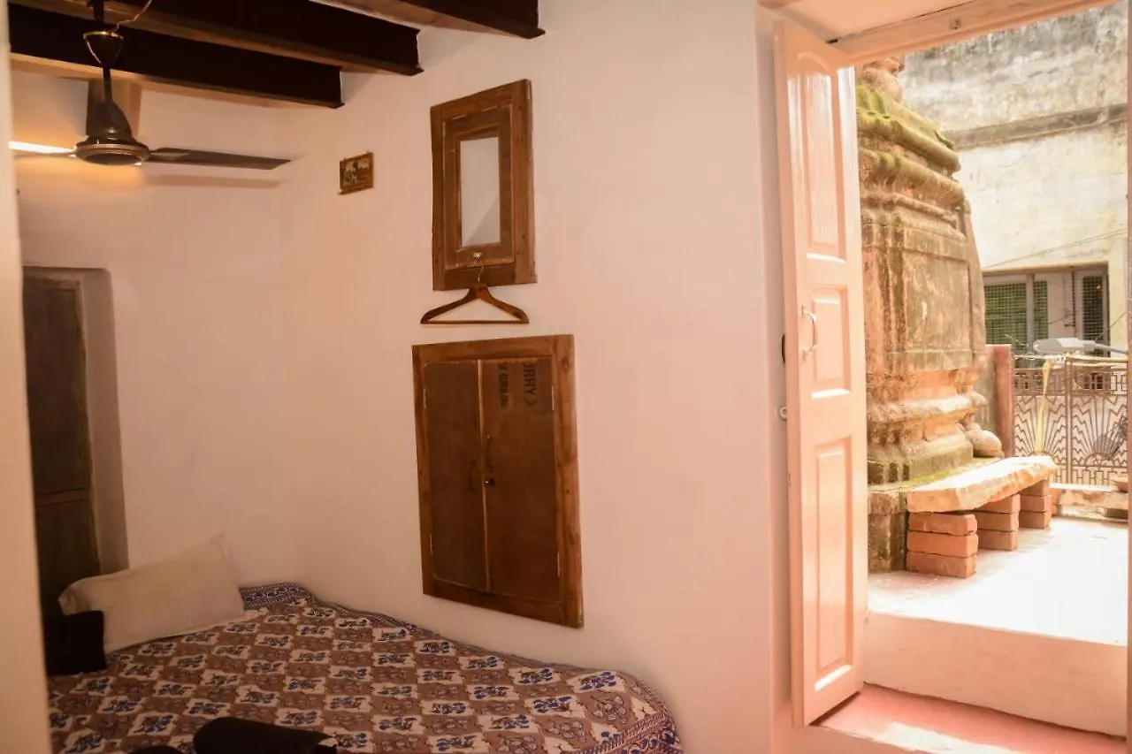 מלון ורנאסי Narayana Haveli בית הארחה